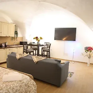 https://domus-ursino-comfort.sicilyhotelsitaly.net